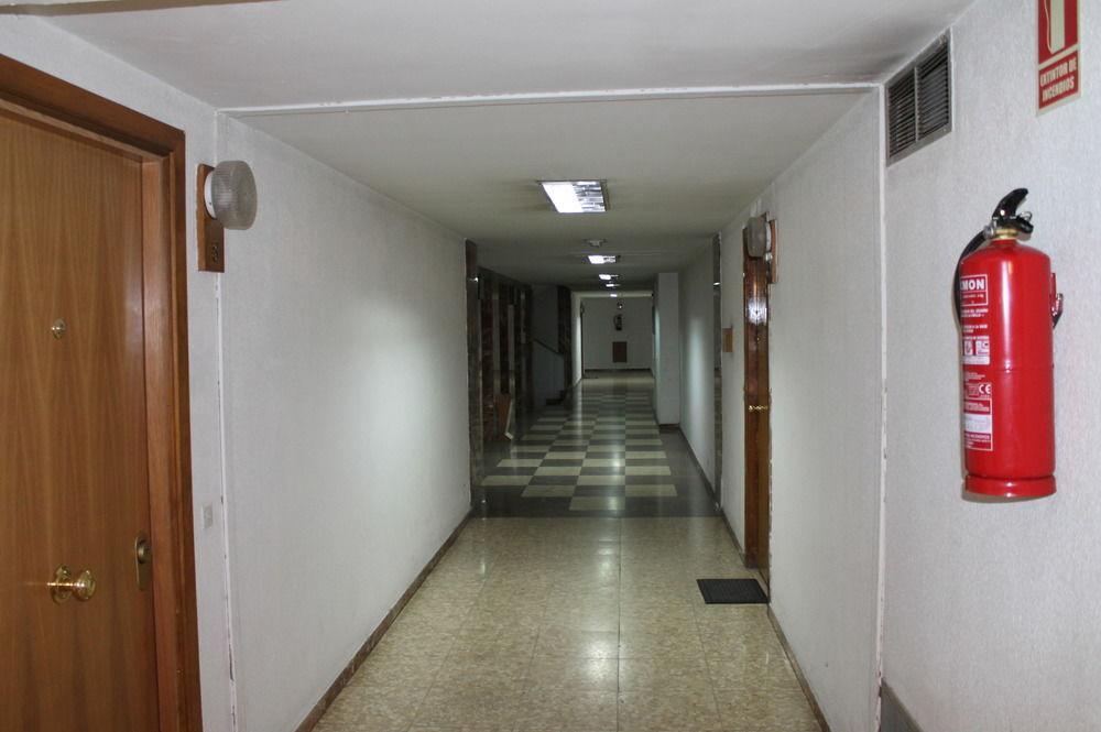 Apartamentos Rialto Madrid Exterior photo
