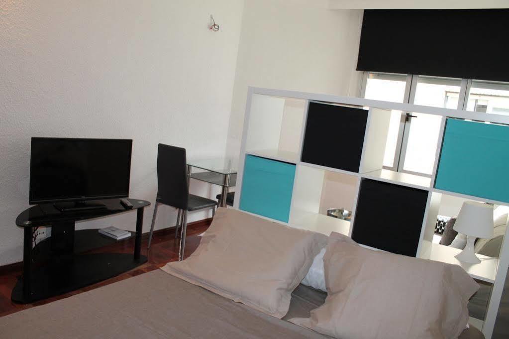 Apartamentos Rialto Madrid Exterior photo