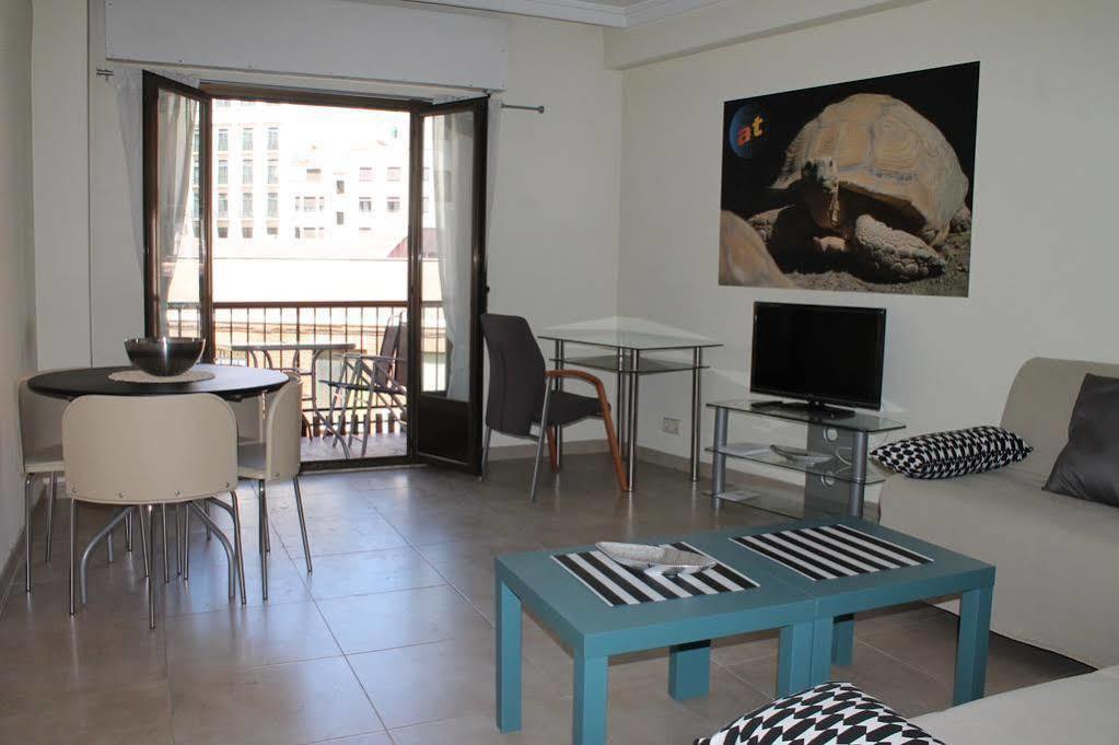 Apartamentos Rialto Madrid Exterior photo