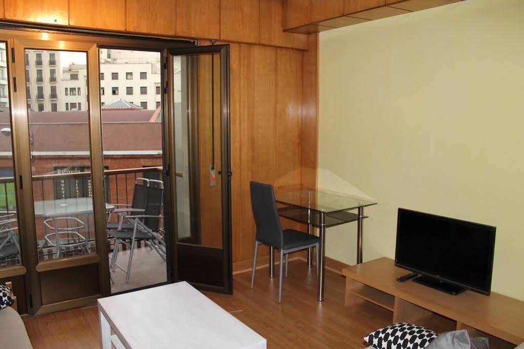 Apartamentos Rialto Madrid Exterior photo