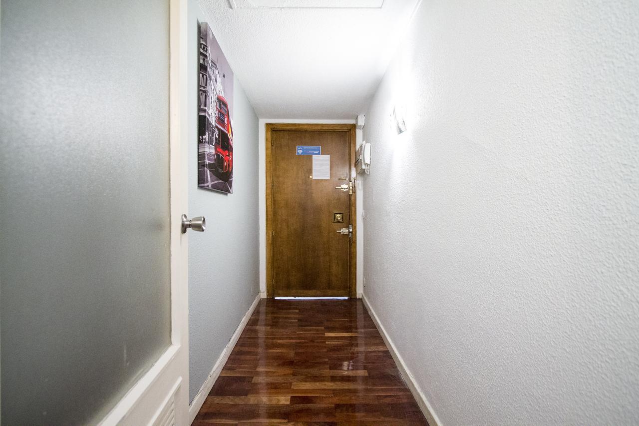 Apartamentos Rialto Madrid Exterior photo