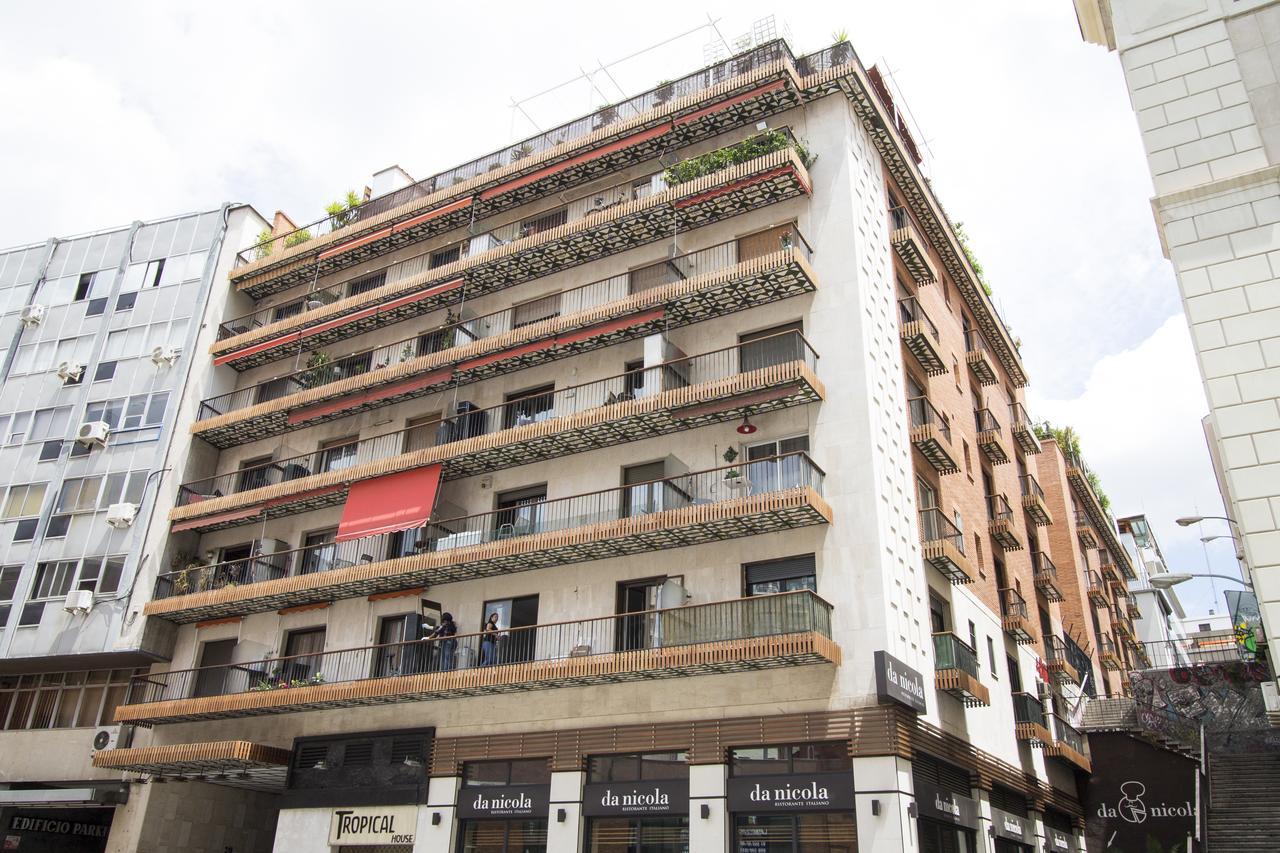 Apartamentos Rialto Madrid Exterior photo