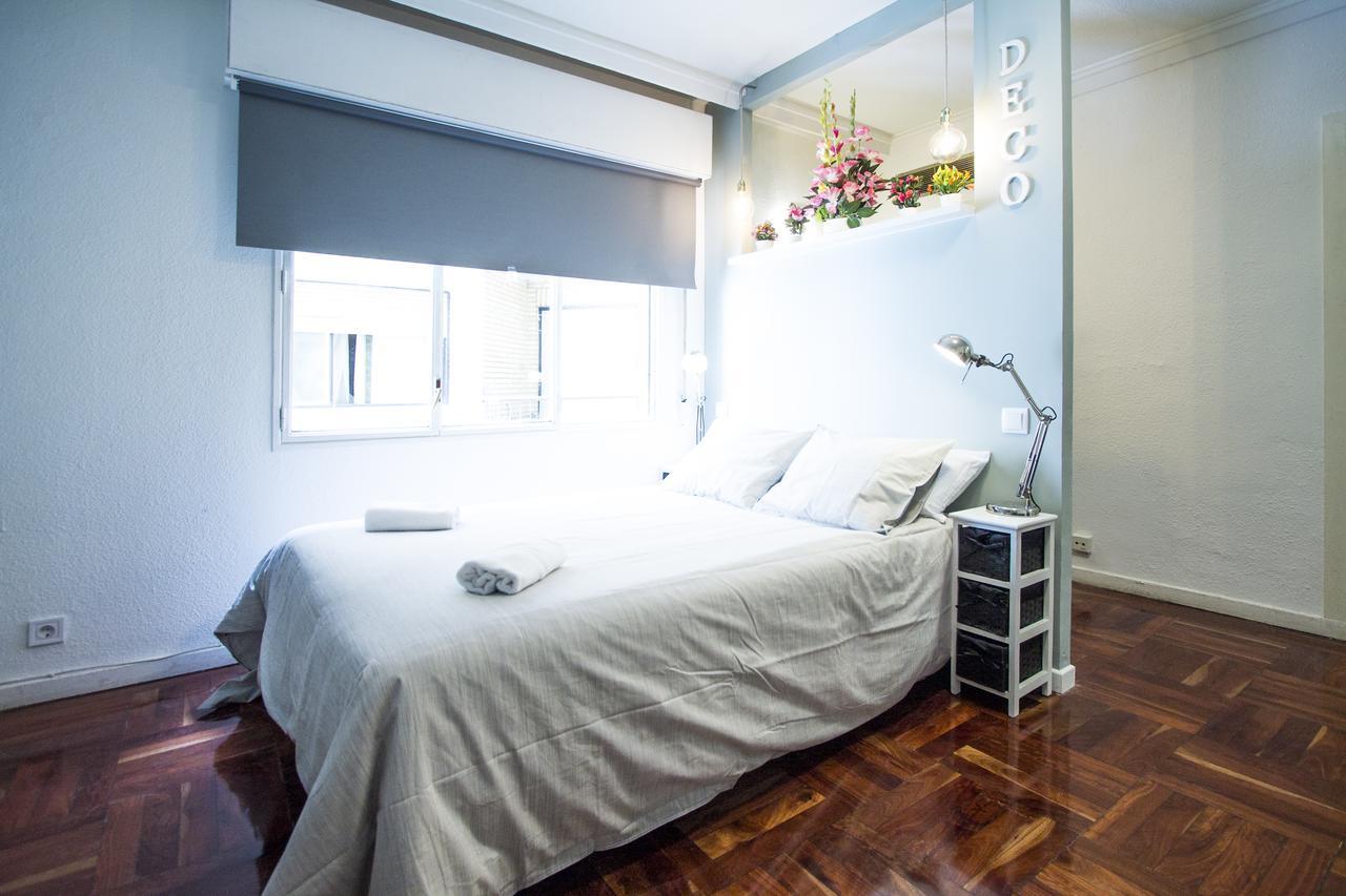 Apartamentos Rialto Madrid Exterior photo