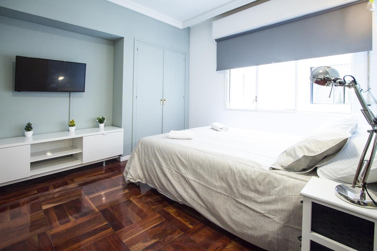 Apartamentos Rialto Madrid Exterior photo